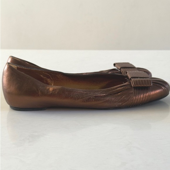 Salvatore Ferragamo Regale Bronze Ballerina Flats Womens Size 10 Leather Bow - Picture 3 of 8